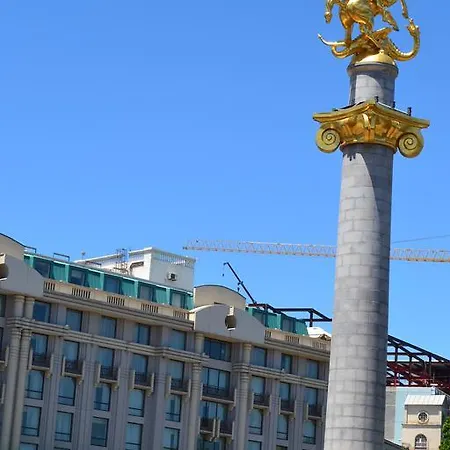 Appartment In Heart Of Тбилиси Экстерьер фото